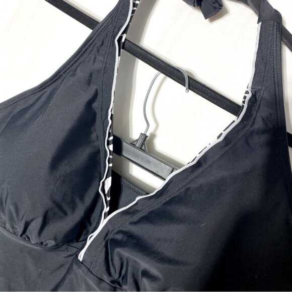 5/$25 Women’s Black Halter Tankini Top Bikini Top Swim Top w White Trim 2XL - Picture 6 of 11